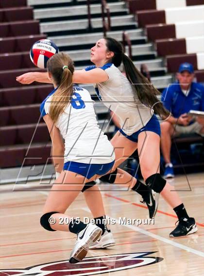 Thumbnail 2 in Carlmont vs. Los Altos (CIF CCS D1 Semifinal) photogallery.
