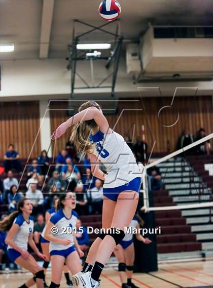 Thumbnail 2 in Carlmont vs. Los Altos (CIF CCS D1 Semifinal) photogallery.