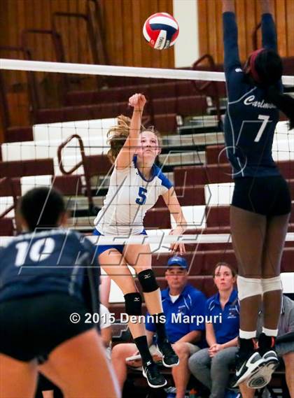 Thumbnail 2 in Carlmont vs. Los Altos (CIF CCS D1 Semifinal) photogallery.