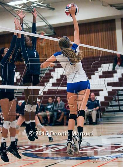 Thumbnail 3 in Carlmont vs. Los Altos (CIF CCS D1 Semifinal) photogallery.
