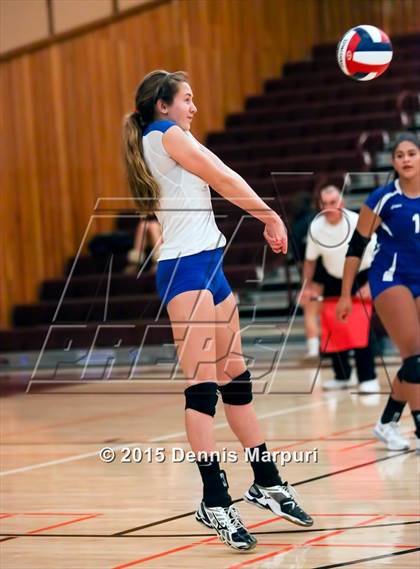 Thumbnail 1 in Carlmont vs. Los Altos (CIF CCS D1 Semifinal) photogallery.
