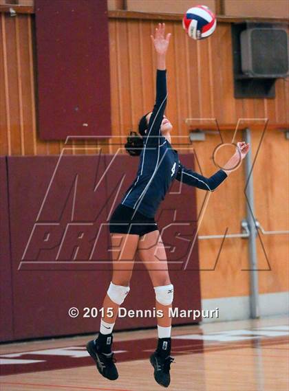Thumbnail 1 in Carlmont vs. Los Altos (CIF CCS D1 Semifinal) photogallery.