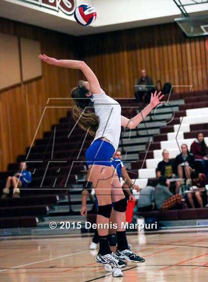 Thumbnail 2 in Carlmont vs. Los Altos (CIF CCS D1 Semifinal) photogallery.