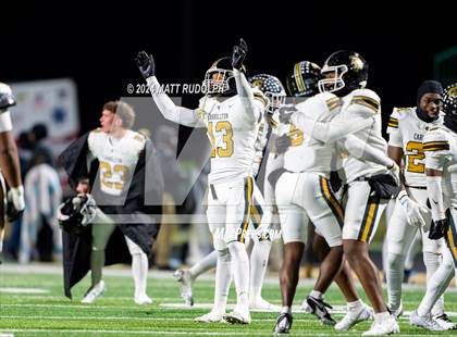 Thumbnail 3 in Carrollton @ Buford (GHSA 6A Semifinal) photogallery.