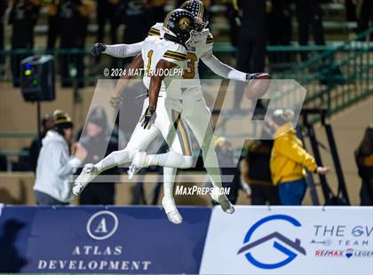 Thumbnail 2 in Carrollton @ Buford (GHSA 6A Semifinal) photogallery.