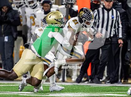 Thumbnail 1 in Carrollton @ Buford (GHSA 6A Semifinal) photogallery.