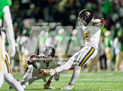 Thumbnail 2 in Carrollton @ Buford (GHSA 6A Semifinal) photogallery.