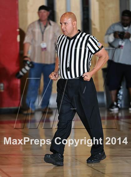 Thumbnail 2 in Santa Barbara vs. Santa Margarita (CIF SoCal Regional D3 Final) photogallery.