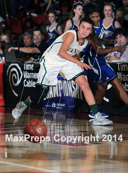 Thumbnail 3 in Santa Barbara vs. Santa Margarita (CIF SoCal Regional D3 Final) photogallery.