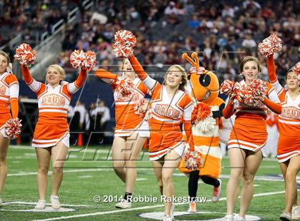 Thumbnail 3 in Mineola vs. Cameron Yoe (UIL 3A Division 1 Final) photogallery.