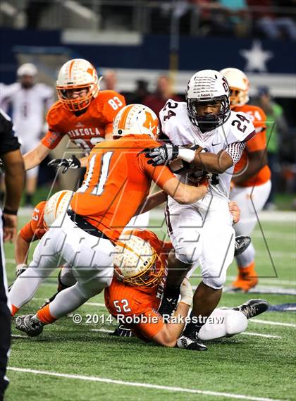 Thumbnail 1 in Mineola vs. Cameron Yoe (UIL 3A Division 1 Final) photogallery.