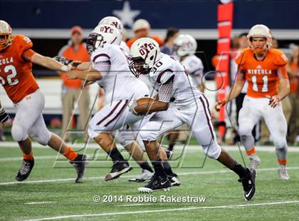 Thumbnail 1 in Mineola vs. Cameron Yoe (UIL 3A Division 1 Final) photogallery.