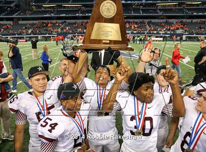 Thumbnail 3 in Mineola vs. Cameron Yoe (UIL 3A Division 1 Final) photogallery.