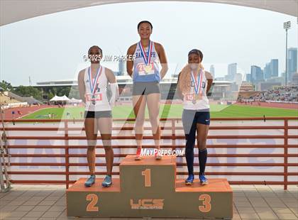 Thumbnail 3 in UIL 3A Track and Field Finals (Awards) photogallery.