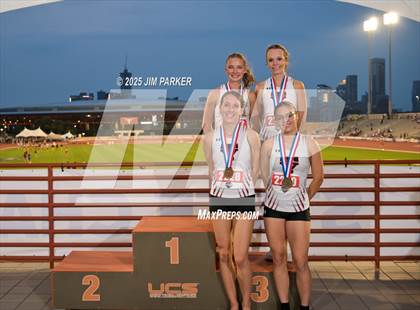 Thumbnail 2 in UIL 3A Track and Field Finals (Awards) photogallery.