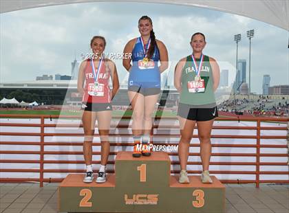 Thumbnail 3 in UIL 3A Track and Field Finals (Awards) photogallery.