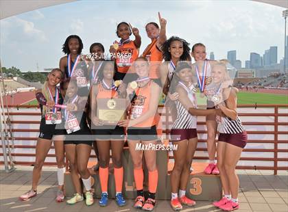 Thumbnail 3 in UIL 3A Track and Field Finals (Awards) photogallery.