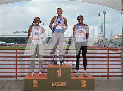 Thumbnail 1 in UIL 3A Track and Field Finals (Awards) photogallery.