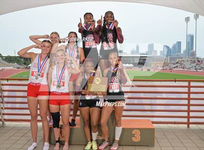 Thumbnail 1 in UIL 3A Track and Field Finals (Awards) photogallery.