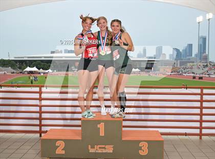 Thumbnail 3 in UIL 3A Track and Field Finals (Awards) photogallery.