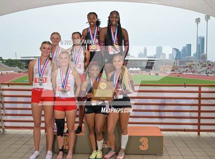 Thumbnail 3 in UIL 3A Track and Field Finals (Awards) photogallery.