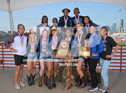 Thumbnail 1 in UIL 3A Track and Field Finals (Awards) photogallery.