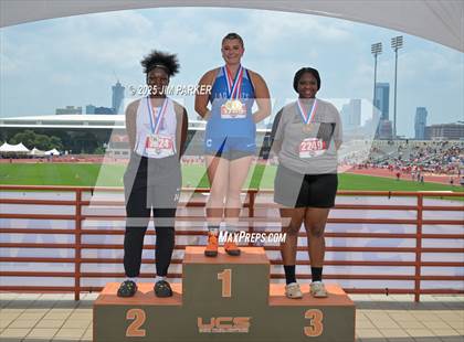 Thumbnail 3 in UIL 3A Track and Field Finals (Awards) photogallery.