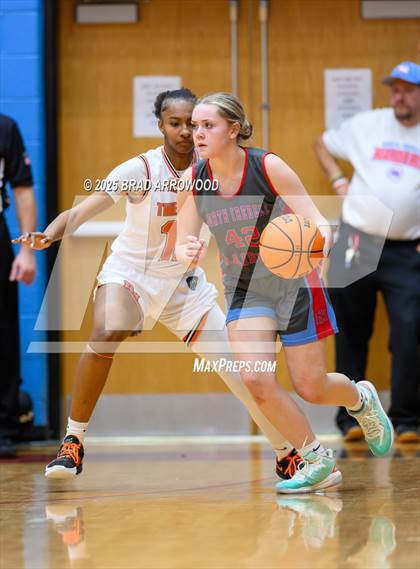 Thumbnail 1 in North Iredell vs Rocky River (North Iredell Holiday Classic) photogallery.