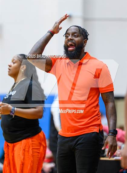 Thumbnail 3 in North Iredell vs Rocky River (North Iredell Holiday Classic) photogallery.