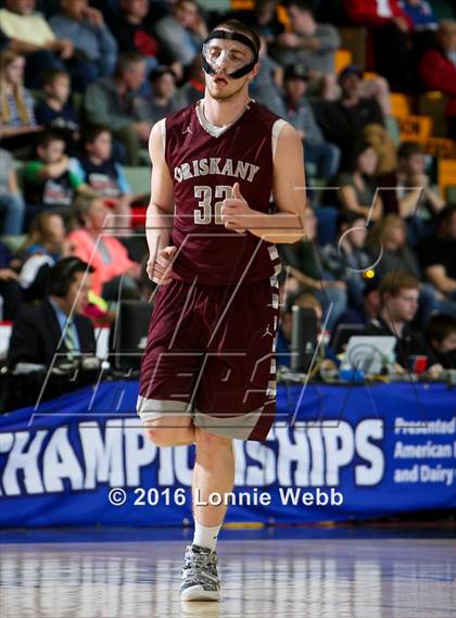Thumbnail 2 in Moriah vs. Oriskany (NYSPHSAA Class D Final) photogallery.