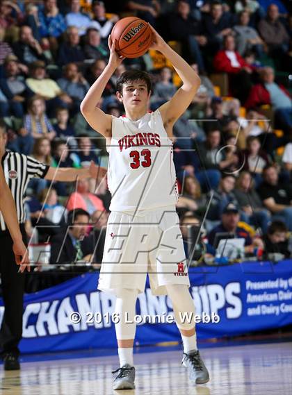 Thumbnail 3 in Moriah vs. Oriskany (NYSPHSAA Class D Final) photogallery.