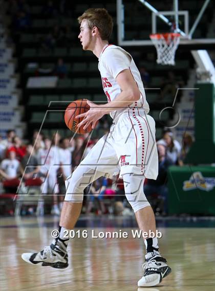 Thumbnail 3 in Moriah vs. Oriskany (NYSPHSAA Class D Final) photogallery.