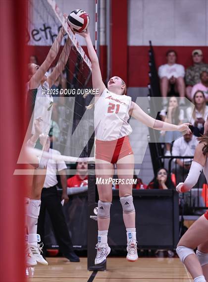 Thumbnail 3 in Stratford @ Memorial photogallery.