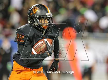 Thumbnail 3 in Raines vs. Booker T. Washington (FHSAA Class 4A Final) photogallery.