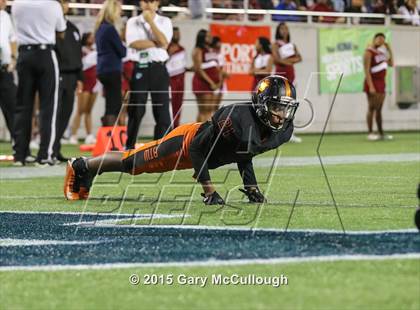 Thumbnail 2 in Raines vs. Booker T. Washington (FHSAA Class 4A Final) photogallery.