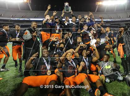 Thumbnail 2 in Raines vs. Booker T. Washington (FHSAA Class 4A Final) photogallery.