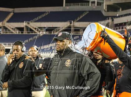 Thumbnail 3 in Raines vs. Booker T. Washington (FHSAA Class 4A Final) photogallery.