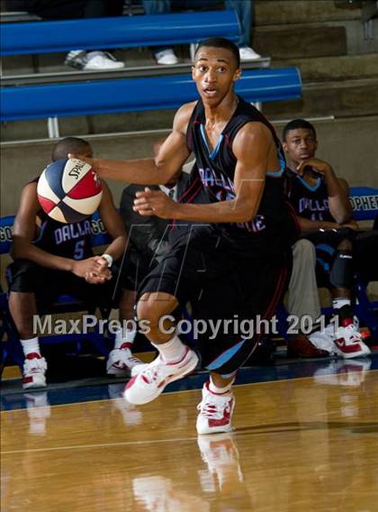 Thumbnail 2 in Naaman Forest vs. Skyline (Avery WinterHeat Showcase) photogallery.