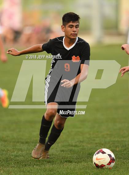 Thumbnail 3 in Marlington vs. Carrollton photogallery.