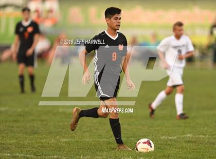 Thumbnail 2 in Marlington vs. Carrollton photogallery.