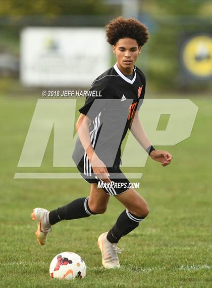 Thumbnail 2 in Marlington vs. Carrollton photogallery.