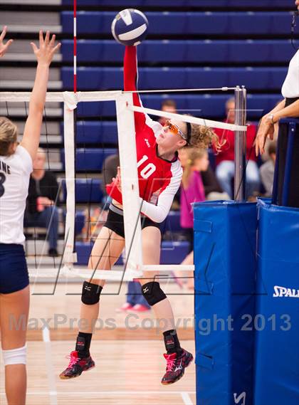 Thumbnail 2 in Columbine @ Regis Jesuit (Titan Classic) photogallery.