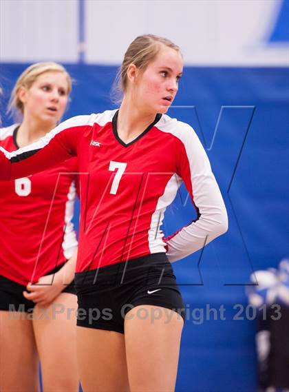 Thumbnail 2 in Columbine @ Regis Jesuit (Titan Classic) photogallery.