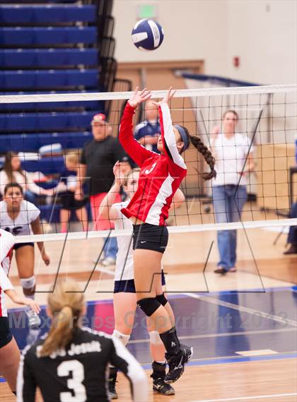Thumbnail 2 in Columbine @ Regis Jesuit (Titan Classic) photogallery.