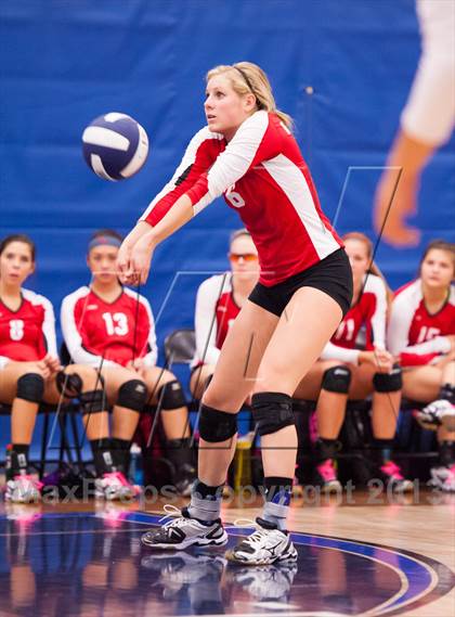 Thumbnail 2 in Columbine @ Regis Jesuit (Titan Classic) photogallery.