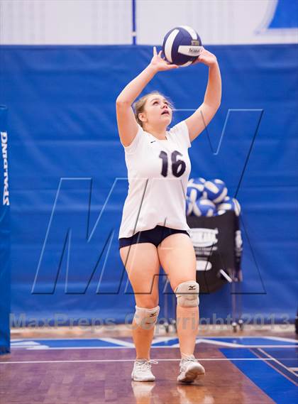 Thumbnail 3 in Columbine @ Regis Jesuit (Titan Classic) photogallery.