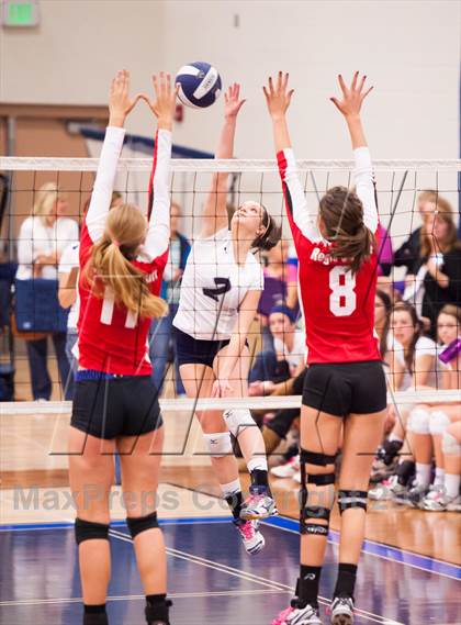 Thumbnail 3 in Columbine @ Regis Jesuit (Titan Classic) photogallery.