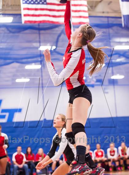 Thumbnail 3 in Columbine @ Regis Jesuit (Titan Classic) photogallery.