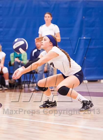 Thumbnail 3 in Columbine @ Regis Jesuit (Titan Classic) photogallery.