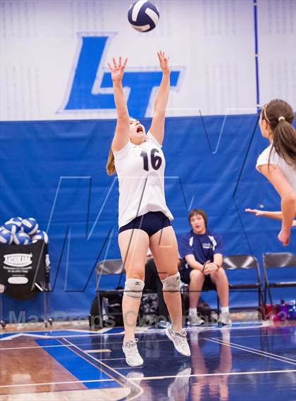Thumbnail 3 in Columbine @ Regis Jesuit (Titan Classic) photogallery.